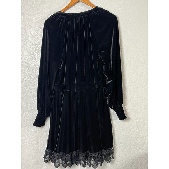 Chelsea & Violet Women's Size M Black Mini Dress Velvet Long Sleeve Lace - Picture 3 of 9
